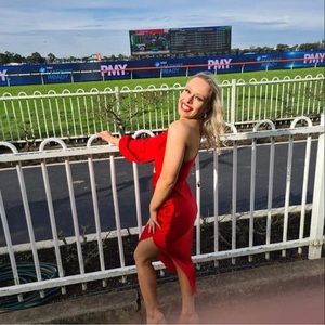 Meet your Posher, Brenna